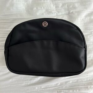 Lululemon City Essentials Pouch